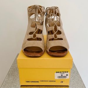 EUC Mimosa (Brown’s Shoes) tan suede lace up open toe heels, size 8